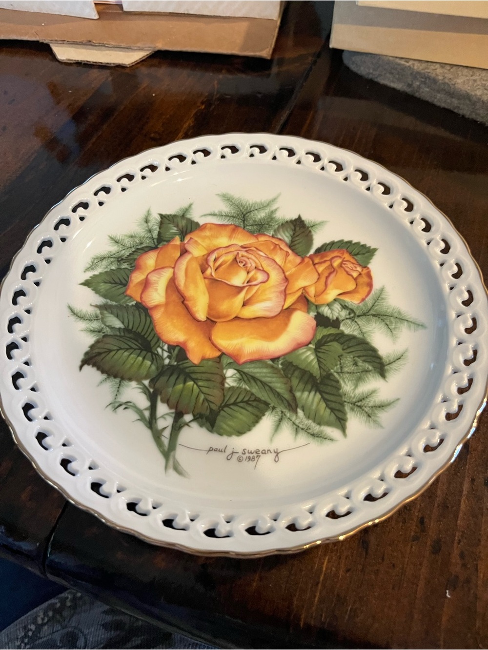 Peace Rose Decorative Porcelain Plate with Scalloped Edge